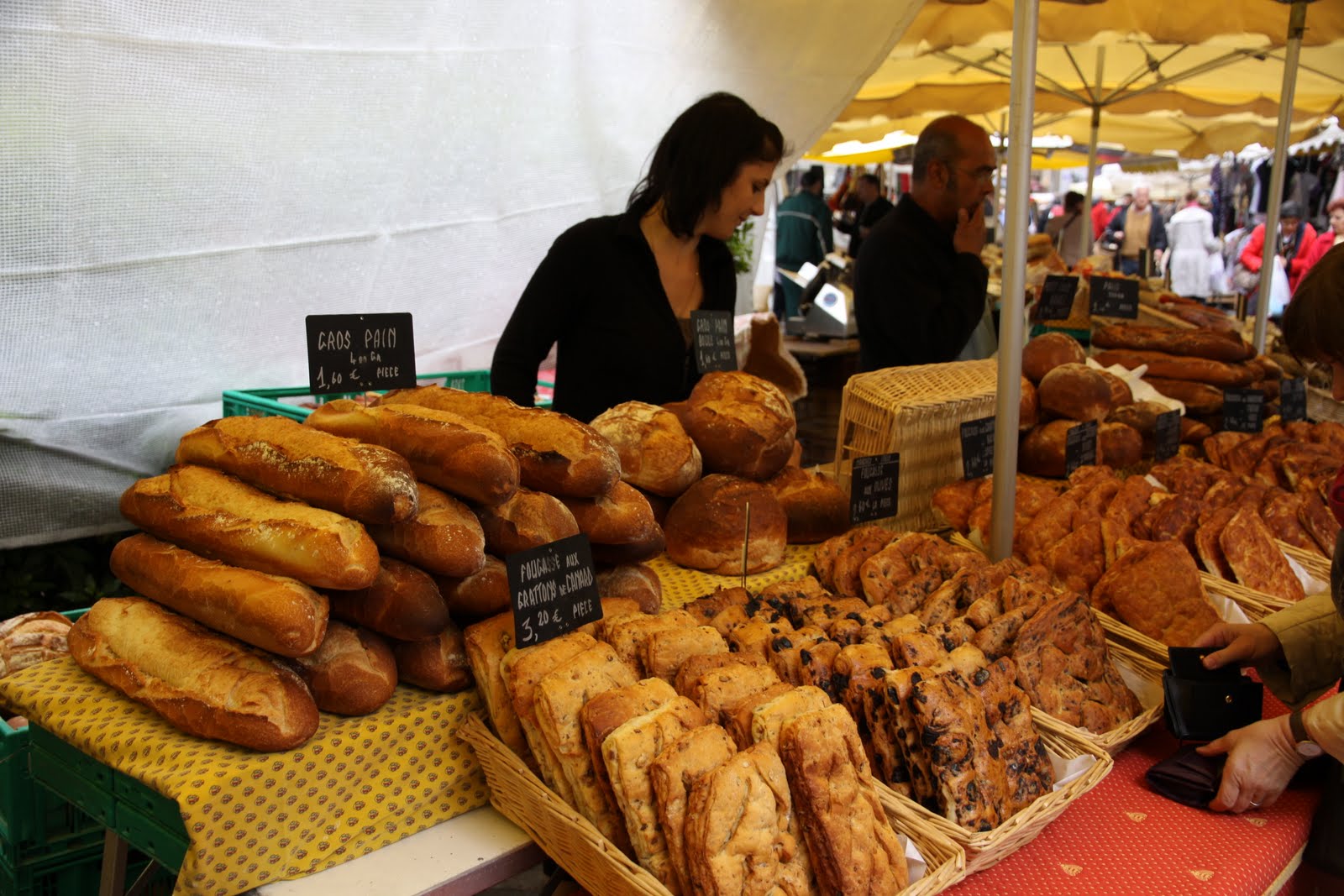 Хлеб на рынке в Провансе